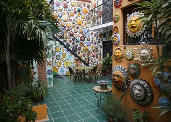 Casa de los Soles hotel thumbnail 3