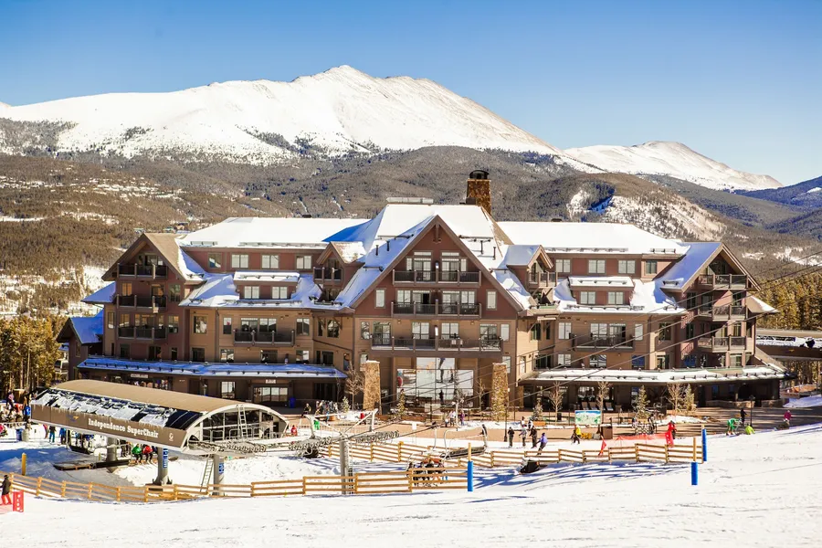 One Ski Hill Place, a RockResort, by Vail Resorts hotel detail image 2