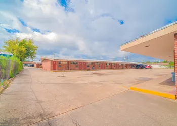 Town & Country Motel Bossier City by OYO hotel thumbnail 6