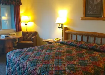 The Ponderosa Motel hotel thumbnail 4