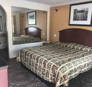 Regency Inn and Suites hotel detail image 5