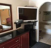 Regency Inn and Suites hotel detail image 7