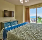 Celadon: Unit 102 by Forehand Rentals hotel detail image 7