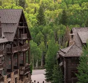 Colorado Lodge at the Ritz Carlton hotel detail image 3