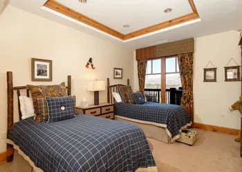 Colorado Lodge at the Ritz Carlton hotel thumbnail 4