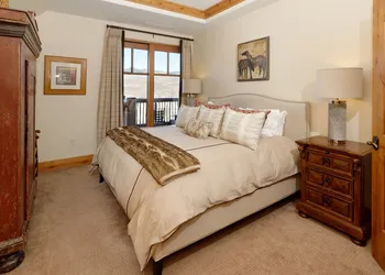 Colorado Lodge at the Ritz Carlton hotel thumbnail 6