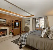 Colorado Lodge at the Ritz Carlton hotel detail image 7