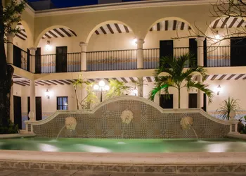 Hotel Fundadores hotel thumbnail 2