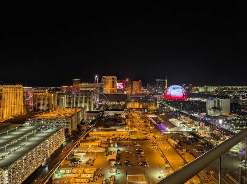 Penthouse Suite with Strip View at The Signature At MGM Grand hotel detail image 6