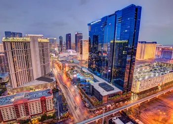 Penthouse Suite with Strip View at The Signature At MGM Grand hotel thumbnail 7