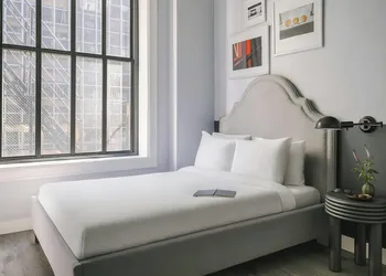 Sonder by Marriott Bonvoy The Plymouth Apartments Loop hotel thumbnail 8