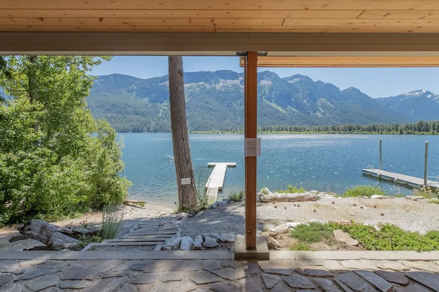 Lazy Bear Lodge 3 Bedroom Home by NW Comfy Cabins by RedAwning hotel detail image 6