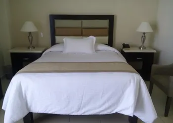 Hotel Y Suites Maria Fernanda hotel thumbnail 7