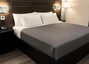 Lx Hotel SureStay Collection by Best Western hotel thumbnail 5