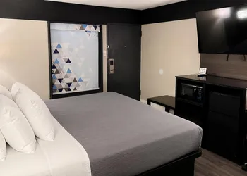 Lx Hotel SureStay Collection by Best Western hotel thumbnail 7