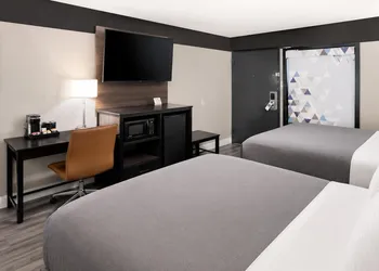 Lx Hotel SureStay Collection by Best Western hotel thumbnail 8