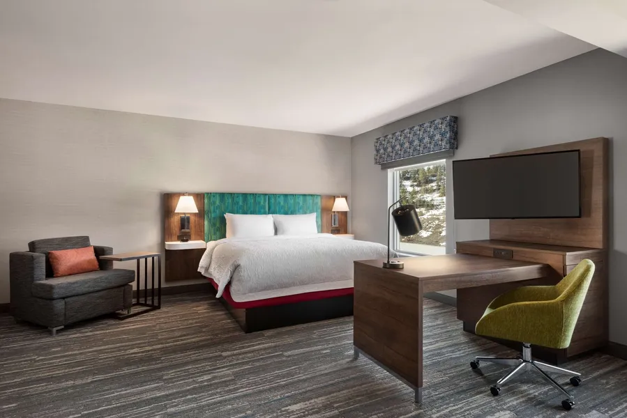 Hampton Inn & Suites by Hilton Kelowna Airport hotel detail image 6