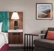 Hampton Inn & Suites by Hilton Kelowna Airport hotel detail image 7