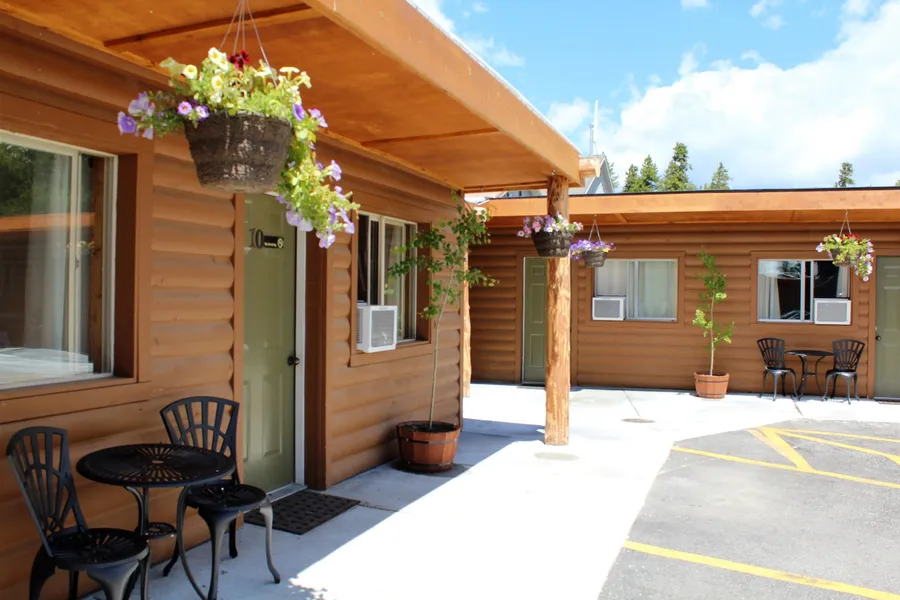 Elkhorn Cabins And Inn hotel detail image 2