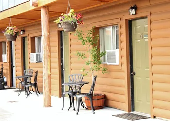 Elkhorn Cabins And Inn hotel thumbnail 3