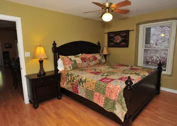 The Schmitz Bed & Breakfast hotel thumbnail 6