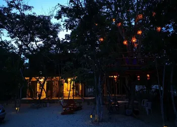 Iguana Rana Cabins Bacalar hotel thumbnail 2