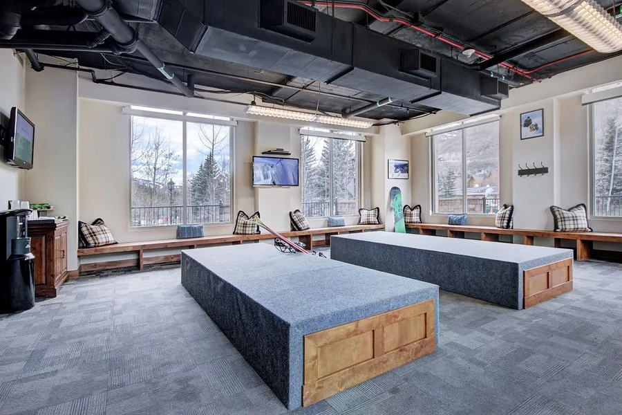 3 BR Luxury Ritz-Carlton Condo w/ Mountain Views by RedAwning - Save 20% on 7+ Nights! hotel detail image 6
