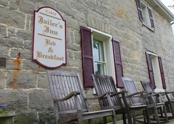 Jailer's Inn hotel thumbnail 4