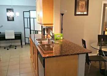 Pelicanstay in Downtown Toronto hotel thumbnail 2