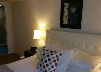 Pelicanstay in Downtown Toronto hotel thumbnail 5