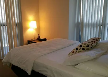 Pelicanstay in Downtown Toronto hotel thumbnail 6