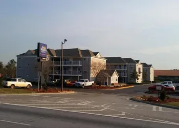 InTown Suites Extended Stay Savannah GA hotel thumbnail 2