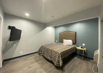 Motel 66 Los Angeles hotel thumbnail 2