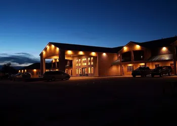 CB&M Executive Suites hotel thumbnail 3