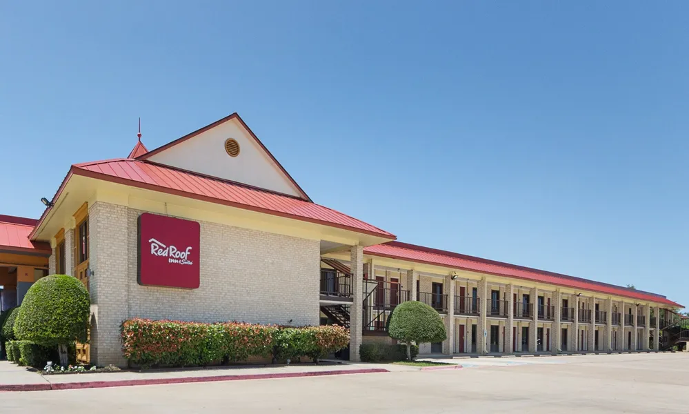 Red Roof Inn PLUS+ Dallas – Addison hotel detail image 2
