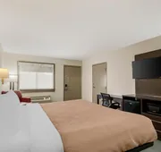Quality Inn & Suites I-10 Near Fiesta Texas hotel detail image 3
