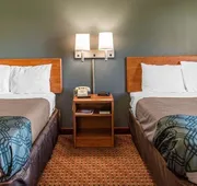 Travelers Lodge & Suites hotel detail image 5