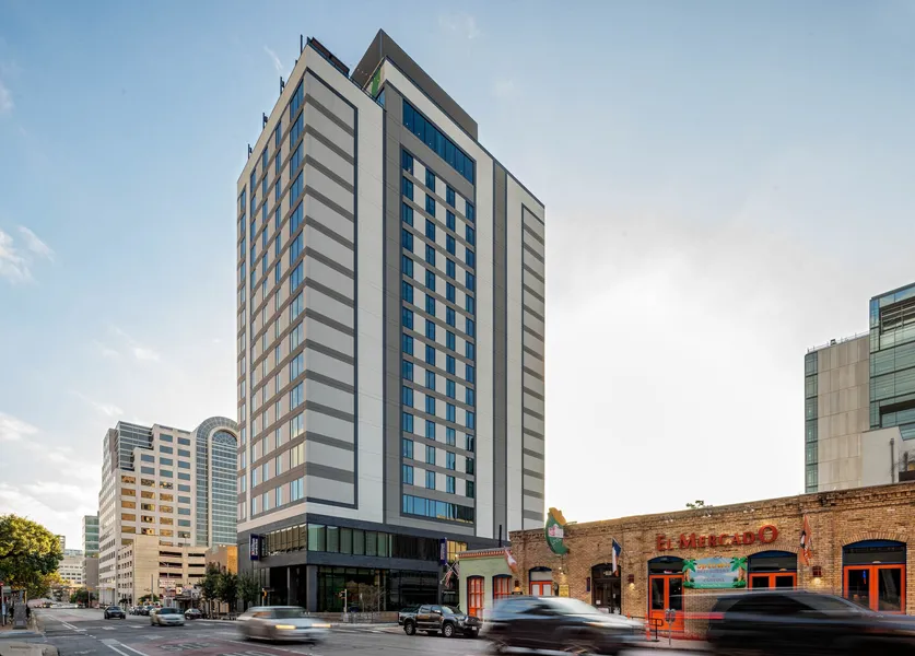 Hilton Garden Inn Austin University Capitol District hotel detail image 2