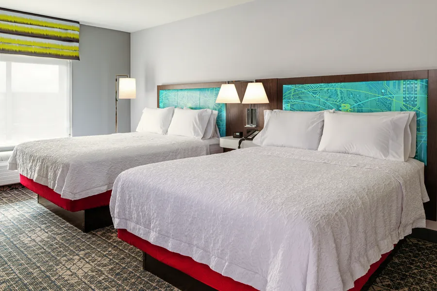 Hampton Inn & Suites Marshfield hotel detail image 2
