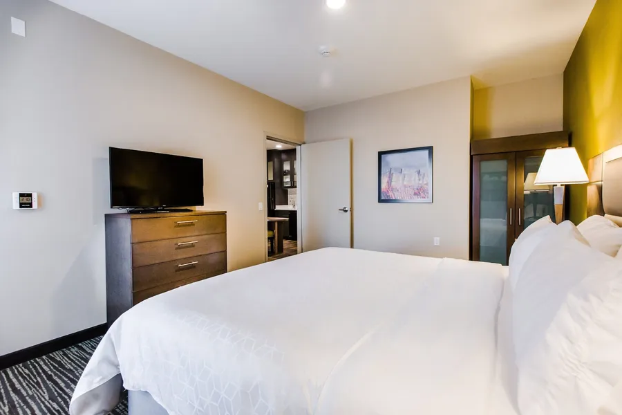 Candlewood Suites West Edmonton - Mall Area by IHG hotel detail image 6