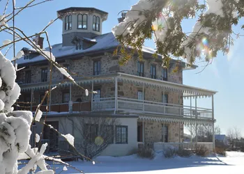 Stone House Inn hotel thumbnail 5