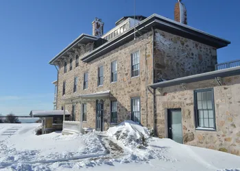 Stone House Inn hotel thumbnail 6