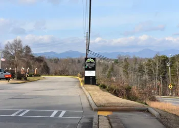 Dahlonega Mountain Inn hotel thumbnail 3