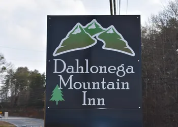 Dahlonega Mountain Inn hotel thumbnail 4