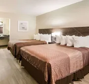 Quality Inn & Suites Dallas - Cityplace hotel detail image 7