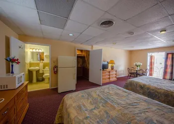 Compass Family Resort hotel thumbnail 7