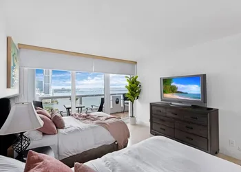 Bayfront Gem with Balcony and Pool hotel thumbnail 5