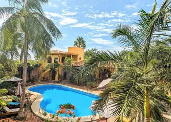 Hotel Suites La Hacienda hotel thumbnail 3