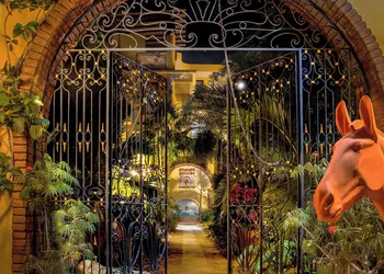 Hotel Suites La Hacienda hotel thumbnail 8