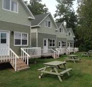 Briarwood Coastal Cottages & Lodge hotel detail image 5